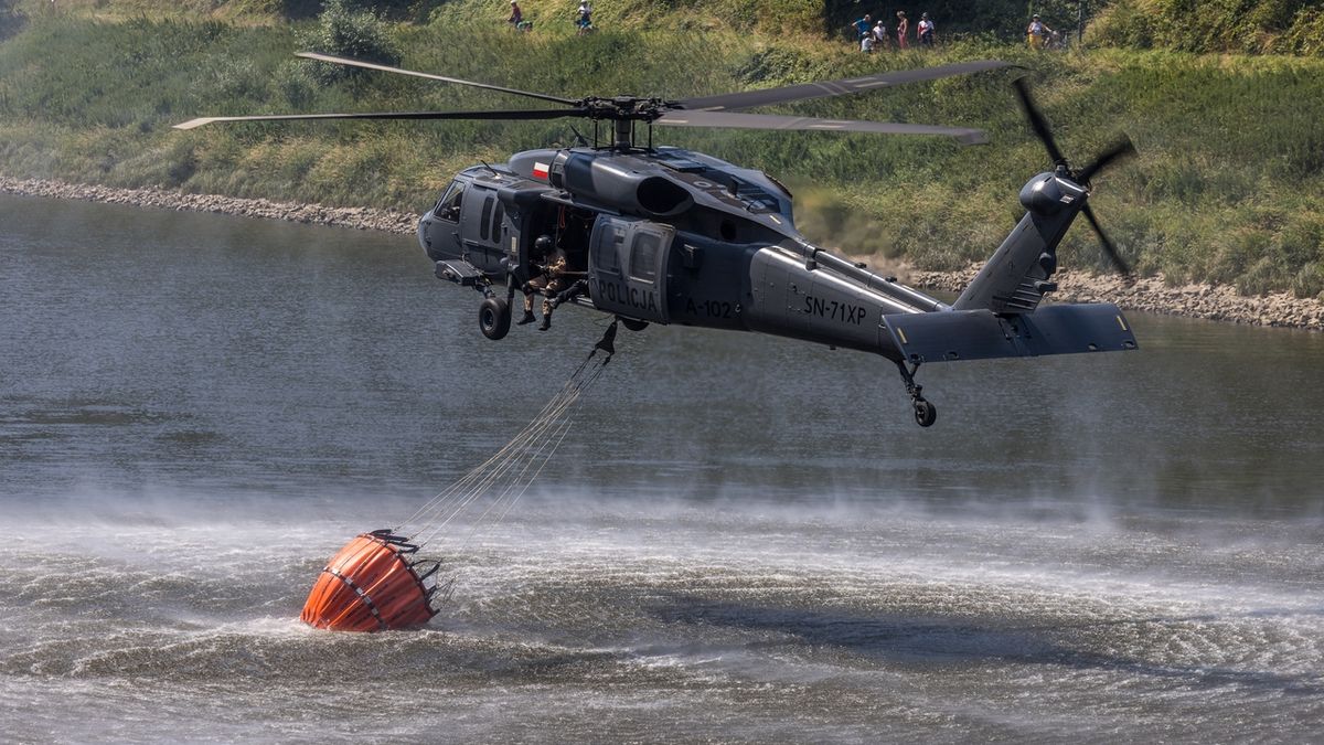 Tendr na pronájem hasicích vrtulníků je na spadnutí. České firmy však zřejmě mine